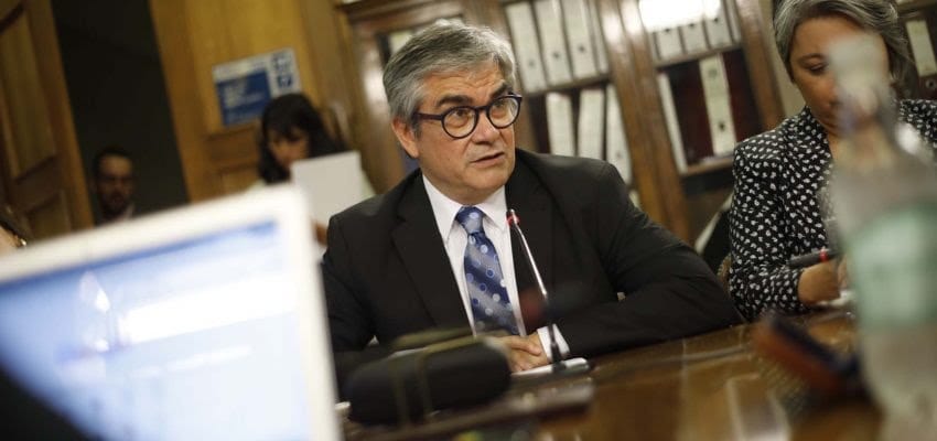 Ministro Marcel asegura que no hay recursos para ampliar subsidio eléctrico