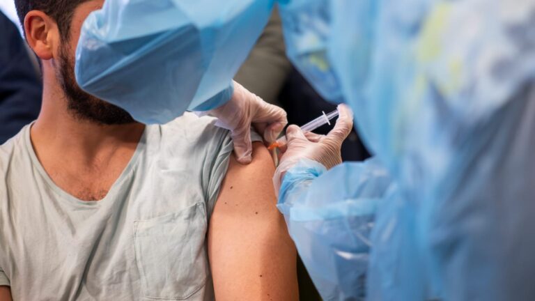 Supera el 85,3%: Biobío alcanza meta de cobertura contra la influenza