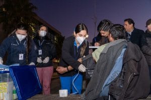 Ruta médica del Plan Protege Calle de MIDESO: Atención médica pretende evitar complicaciones de salud a personas en situación de calle