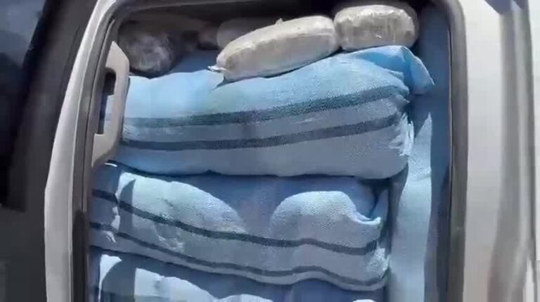 Camioneta robada en Talcahuano en 2023 quedó enterrada en el desierto con una tonelada de droga