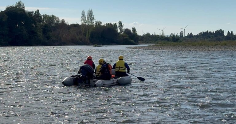 Buscan INTENSAMENTE a dos personas que DESAPARECIERON tras caer al río BIOBÍO