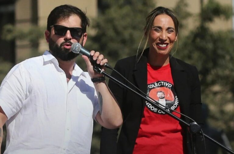 FAN CLUB de Gabriel Boric CONVOCA a DESPEDIDA CIUDADANA frente a la MONEDA para AGRADECERLE todo lo que hizo