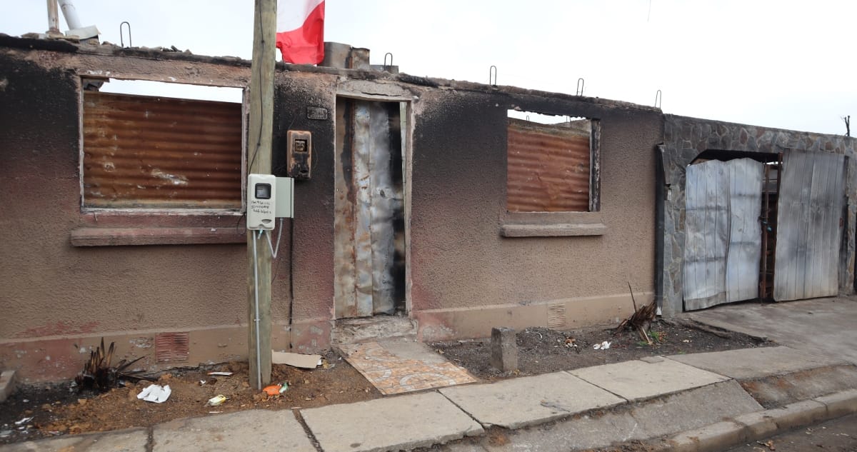 Gobierno informa que comenzará demolición de viviendas destruidas por megaincendio en Bío Bío