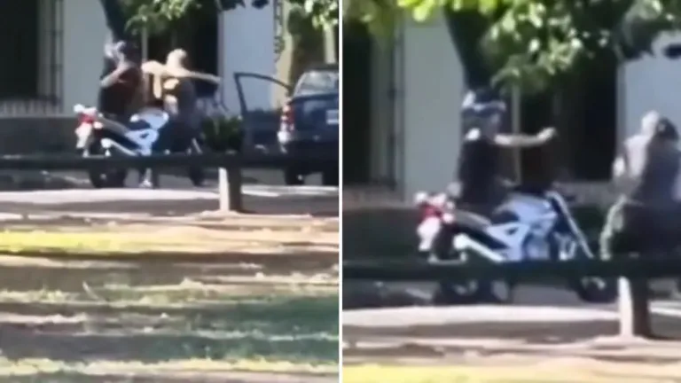 VIDEO: Conductor MUERE tras recibir GOLPIZA de Motociclista post DISCUSIÓN VIAL