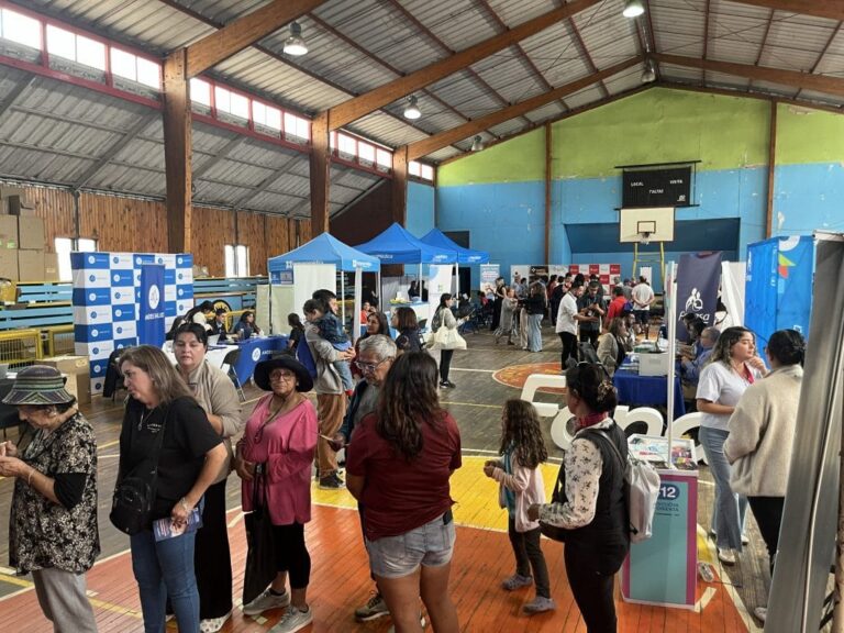 Personas damnificadas por incendios conocieron en terreno el beneficio de Fonasa que les otorga gratuidad en atenciones ambulatorias – Eva Medios