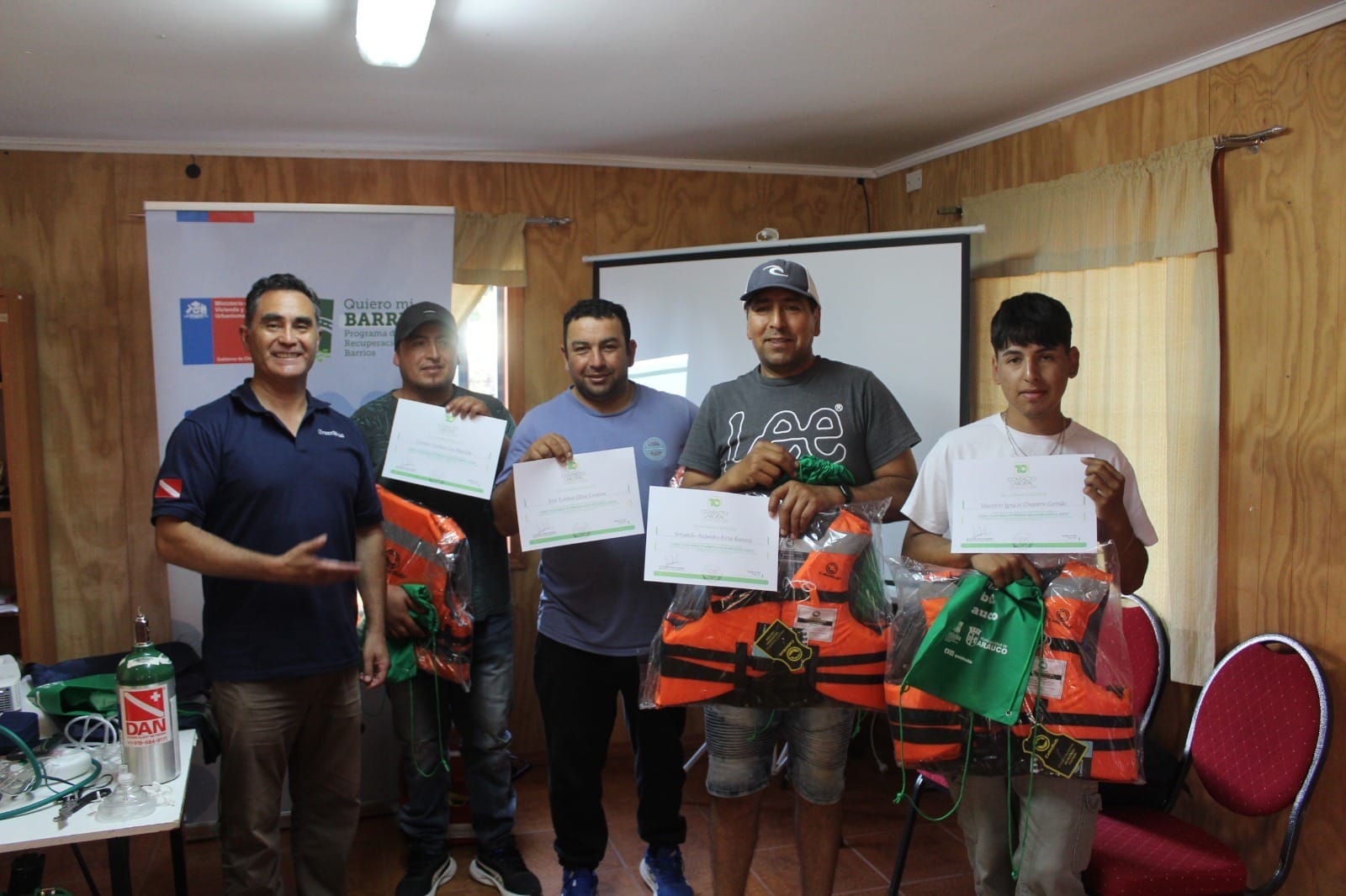 Programa Quiero Mi Barrio fortalece la seguridad en el borde costero con capacitación en Primeros Auxilios para buzos en Tubul – Eva Medios