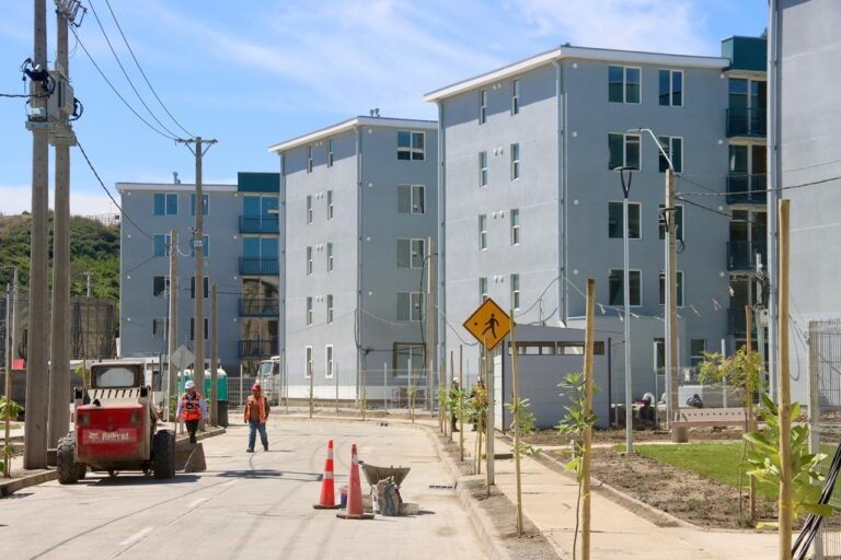 Emblemático proyecto de Condominios Don Miguel para 200 familias de Coronel alcanza un 98,7% de avance – Eva Medios
