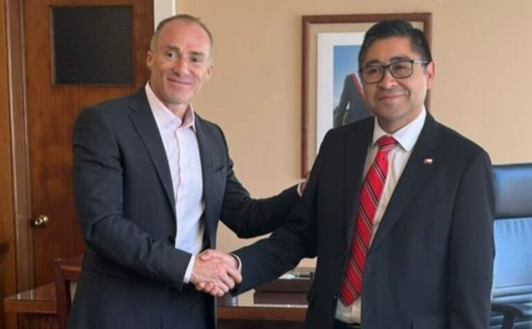 Senador KEITEL se reúne con Delegado Presidencial para abordar PRINCIPALES DESAFÍOS del Biobío: “Con diálogo, colaboración y sentido de URGENCIA, nuestra REGIÓN va a salir adelante”