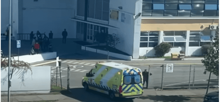 Niña de 12 años cae desde segundo piso en colegio de San Pedro de la Paz