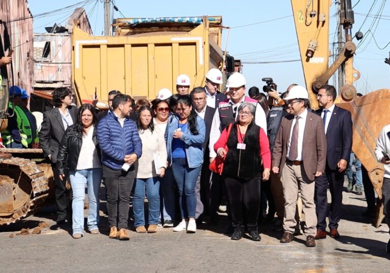 ALCALDE de Penco llama a APROBAR con URGENCIA la Ley de RECONSTRUCCIÓN para acelerar la recuperación de la comuna