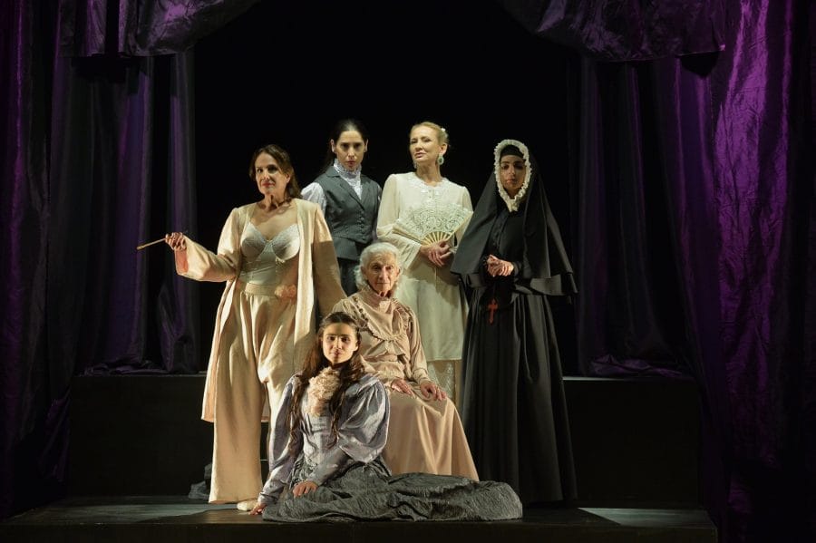 Un retrato de liberación feminista: “Las aristócratas” llega a la sala principal del Teatro Biobío