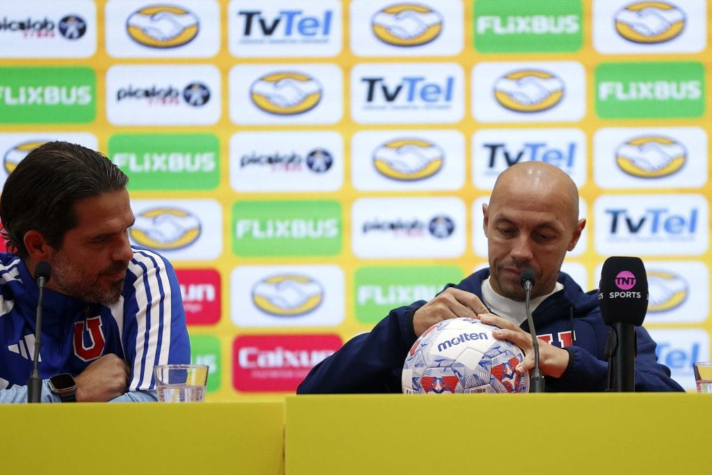 Así se vivió la Conferencia de Clásicos en la antesala del Clásico Universitario – Campeonato Chileno