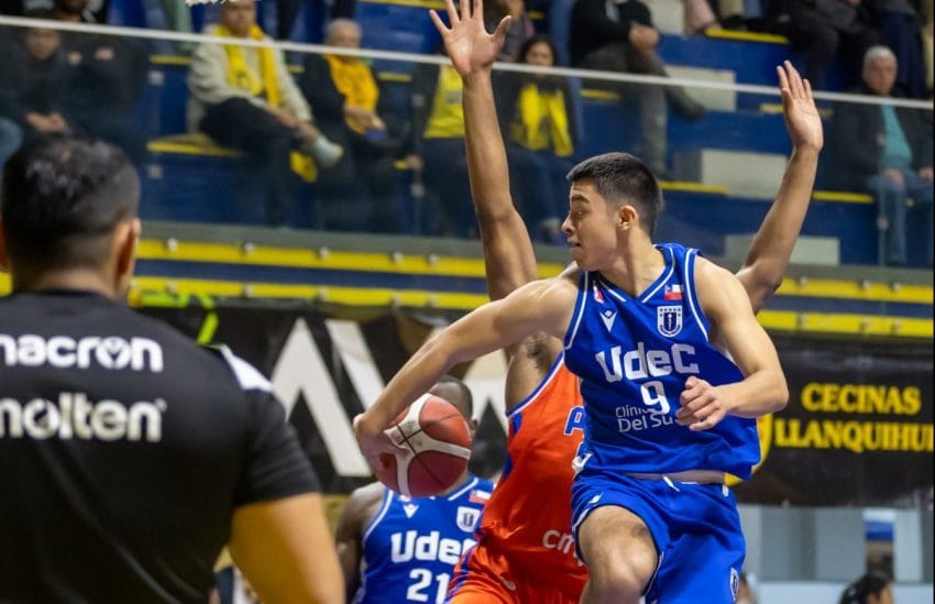 Basket UdeC festeja 4 veces y sigue en racha