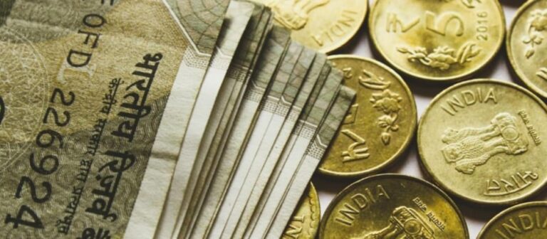 Insólito caso : hombre EXHUMA a su HERMANA FALLECIDA para COBRAR dinero en un banco