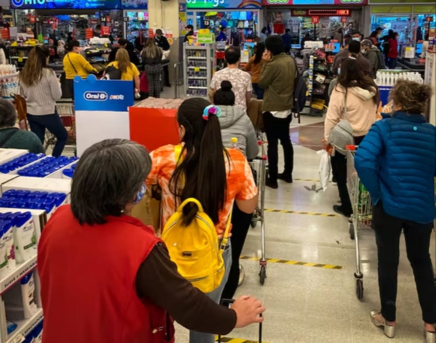 ¿Abrirán supermercados y malls? Así FUNCIONARÁ el comercio en Chile este 1 de MAYO