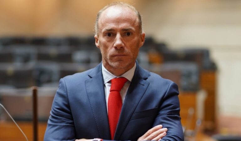 Senador KEITEL oficia a JUNAEB y MINEDUC por graves IRREGULARIDADES en licitación de alimentación escolar: “La ciudadanía merece saber QUÉ OCURRIÓ”