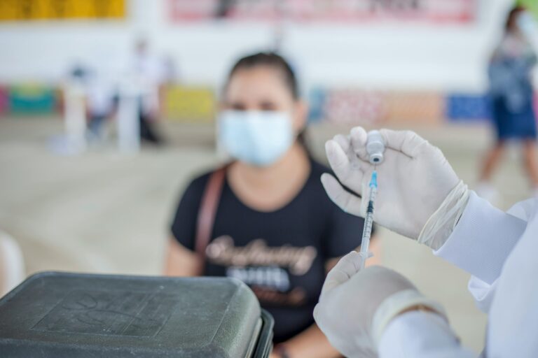 Protección del individuo al colectivo: vacunas como un pilar para cuidar la vida y salud pública