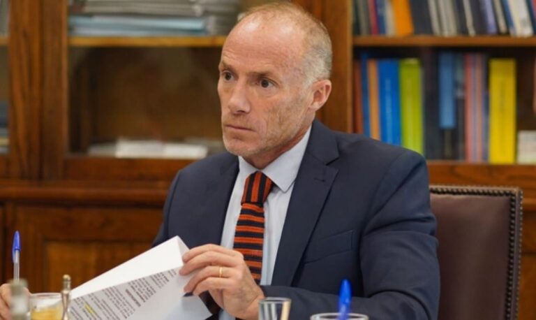 Senador KEITEL respalda AVANCE de ley Valentín y llama a ACELERAR su aprobación: “Chile no puede esperar que ocurra otra TRAGEDIA para actuar”