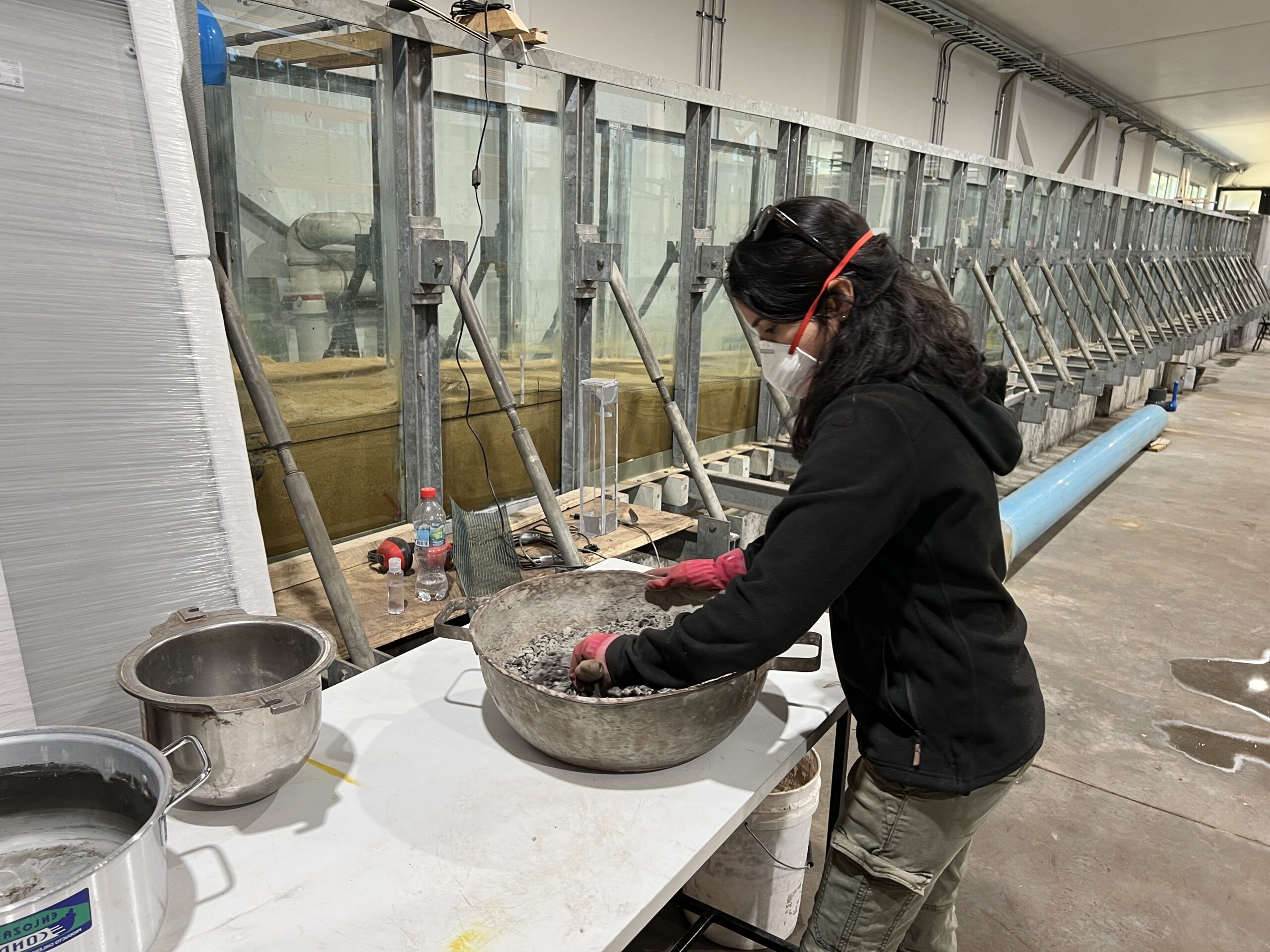 Estudio local explora uso de residuos industriales para construir estructuras costeras sostenibles