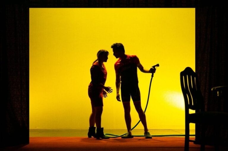 Aplaudida y premiada obra de la compañía Bonobo abrirá el ciclo Mayo Teatral en Teatro UdeC
