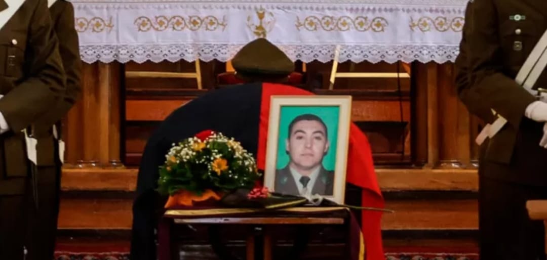 MADRE del sargento Figueroa apunta contra Carabineros: “SABÍA COSAS Y LO CALLARON”