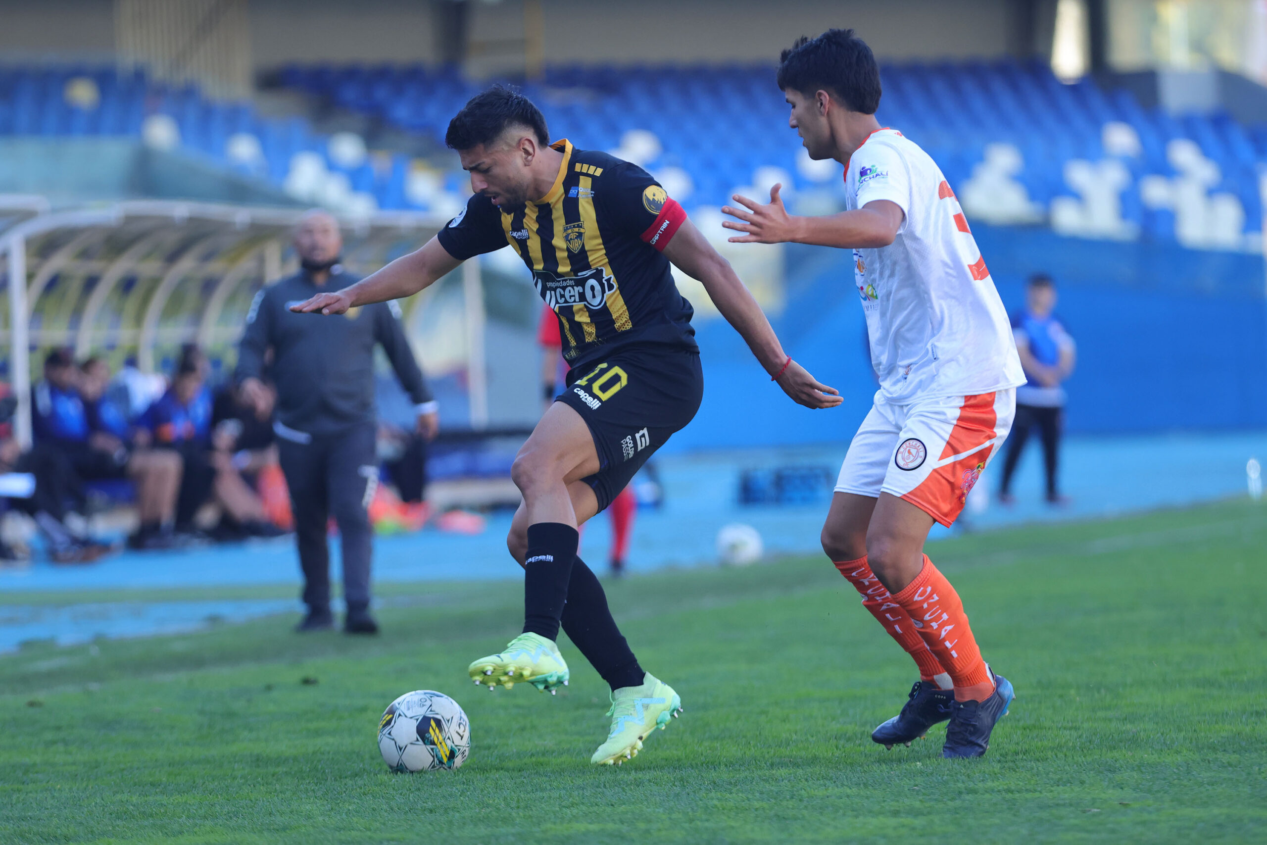 Vial necesita ganar afuera para dar caza a los punteros
