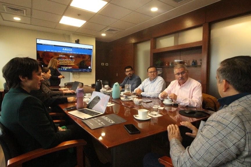 Yumbel fortalece coordinación con AMUCH para impulsar nuevas acciones en seguridad, salud y capacitación municipal