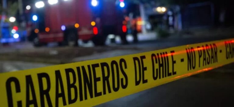ADOLESCENTE es DETENIDO tras protagonizar COLISIÓN MÚLTIPLE con TAXI colectivo