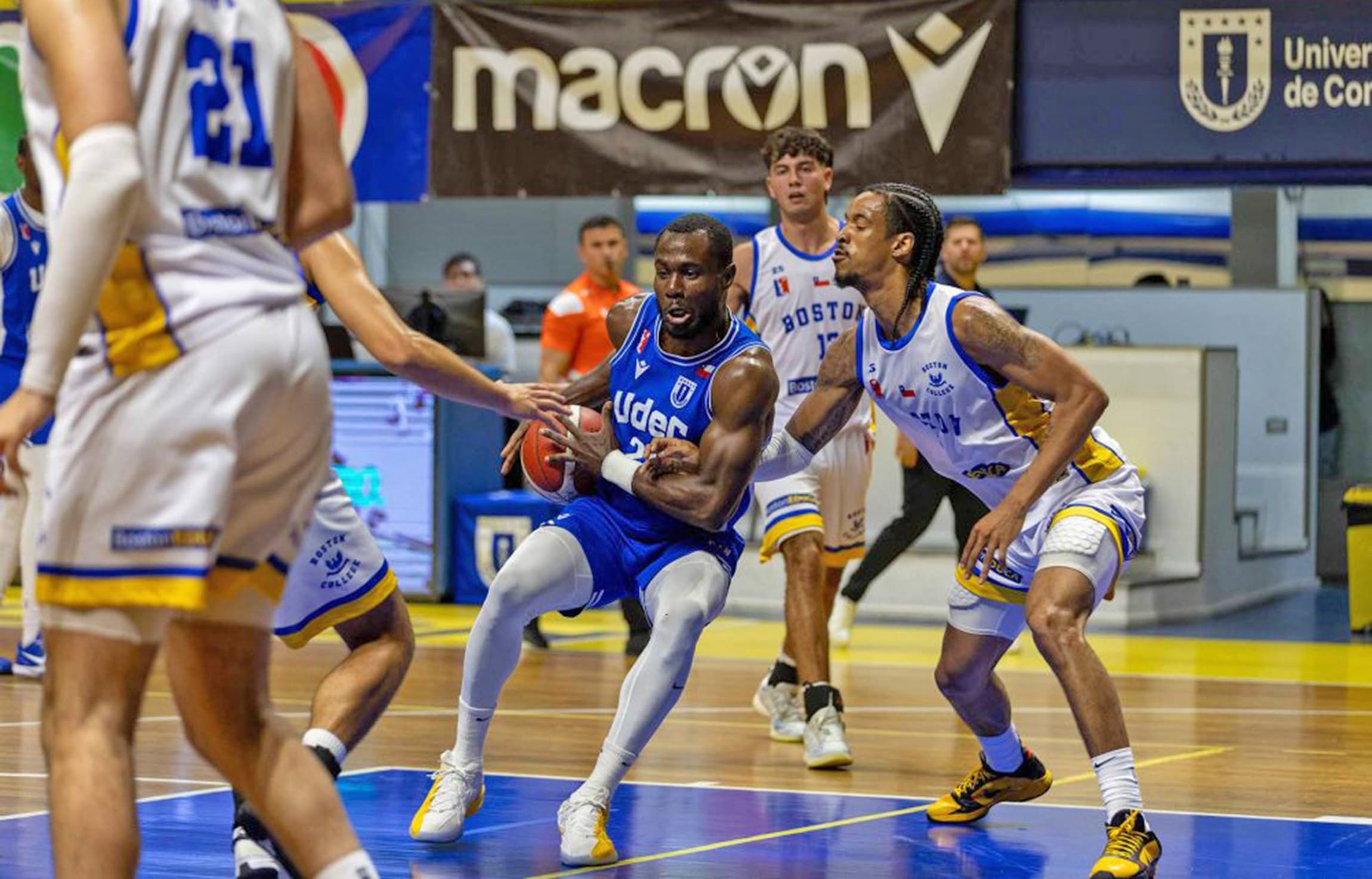 Basket UdeC quiere cerrar la llave de playoffs en Maipú