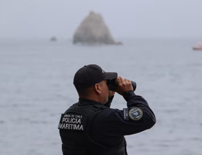 EMERGENCIA MARÍTIMA en Talcahuano: intensa búsqueda por TRES TRIPULANTES desaparecidos tras VOLCAMIENTO de lancha