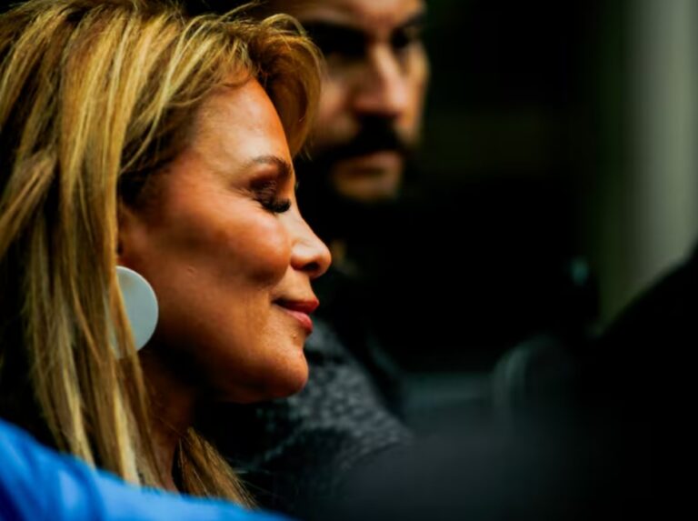 CATHY BARRIGA presentó una NUEVA SOLICITUD para el JUICIO ORAL en su contra