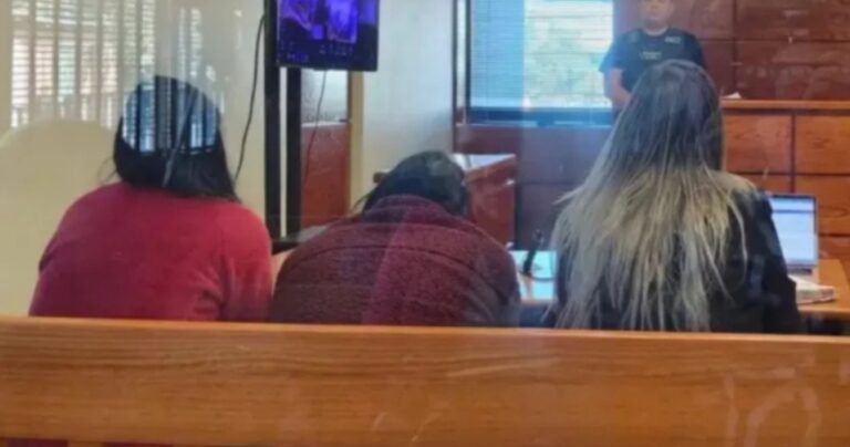 AMPLÍAN formalización de dos DETENIDAS por MUERTE de niño en JARDÍN INFANTIL