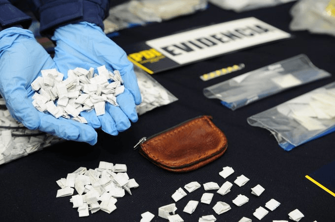 CORONEL | Desarticulan punto de venta de drogas en población O’Higgins: operaba cerca de una escuela