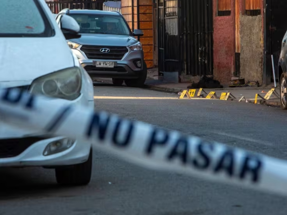 ACRIBILLAN a hombre: víctima INTENTÓ REFUGIARSE en una vivienda, pero FALLECIÓ tras el ATAQUE