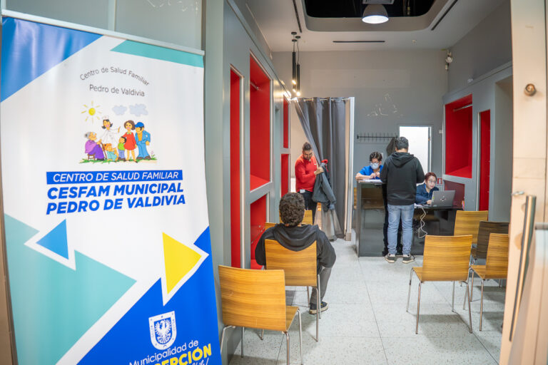 Habilitan punto de vacunación en céntrico recinto comercial