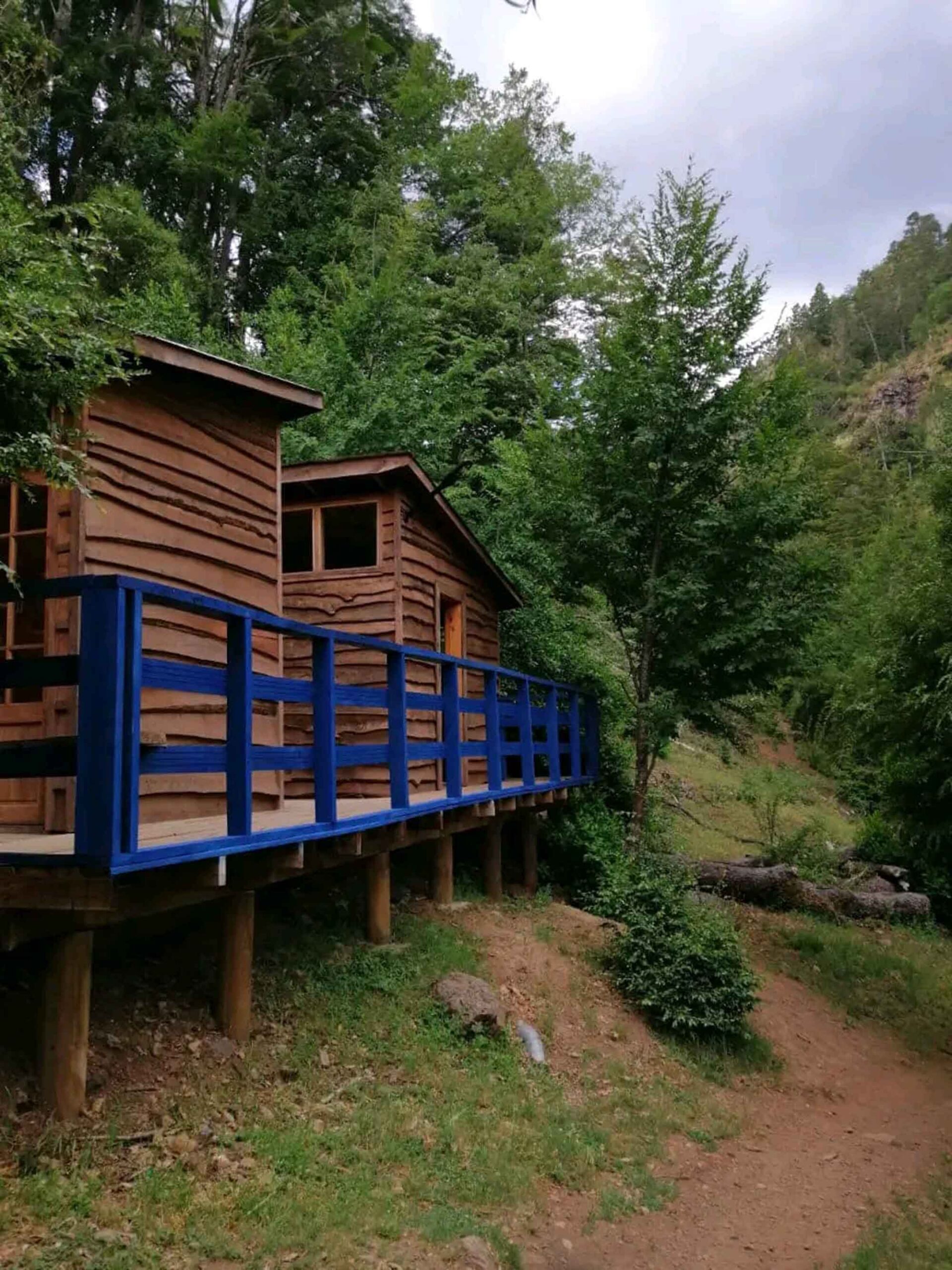 Termas enclavadas en el Cajón del río Queuco
