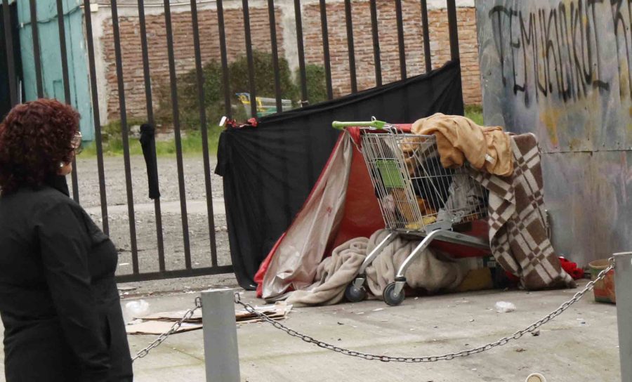 475 personas en situación de calle en Concepción: vecinos alertan riesgos al transitar por el centro