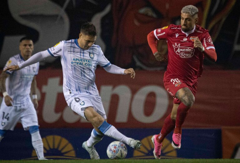 Igualdad con sabor a derrota: Ñublense le empató al final a Huachipato