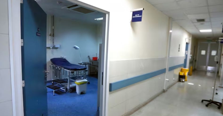 TERROR en Cesfam: sujetos ARMADOS persiguen a HERIDO y obligan a suspender atenciones