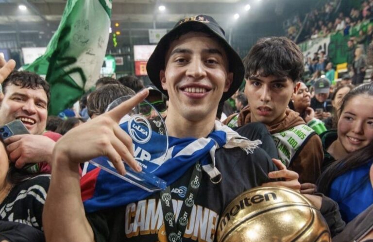 Como MVP de las Finales: Sebastián Carrasco es campeón en Argentina