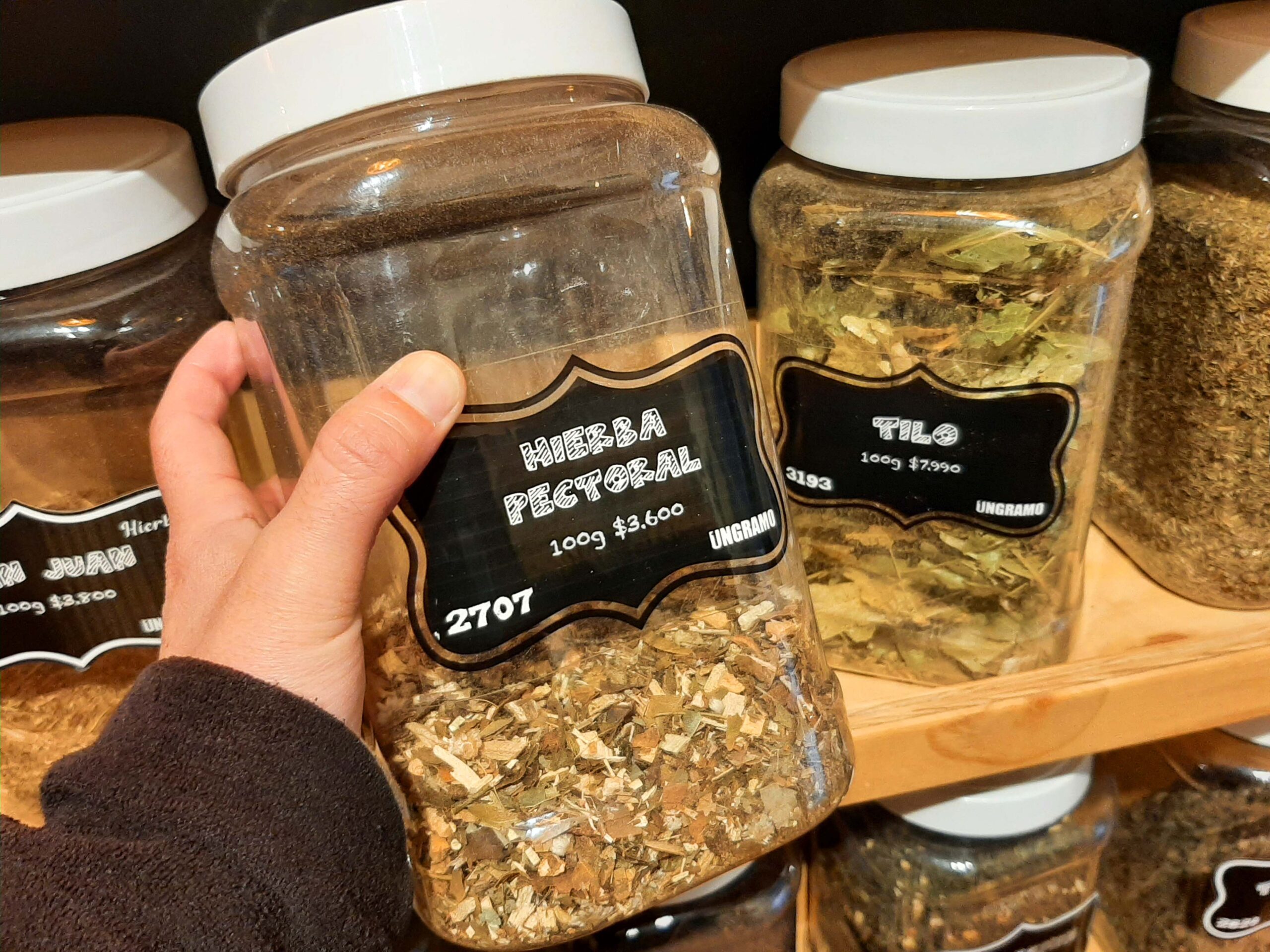 Flores pectorales, tilo y Jamaica: lo más demandado para infusiones en medio del otoño penquista