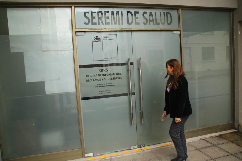 Resolución que aumenta un 20% los sueldos a seremis de Salud genera críticas en Biobío