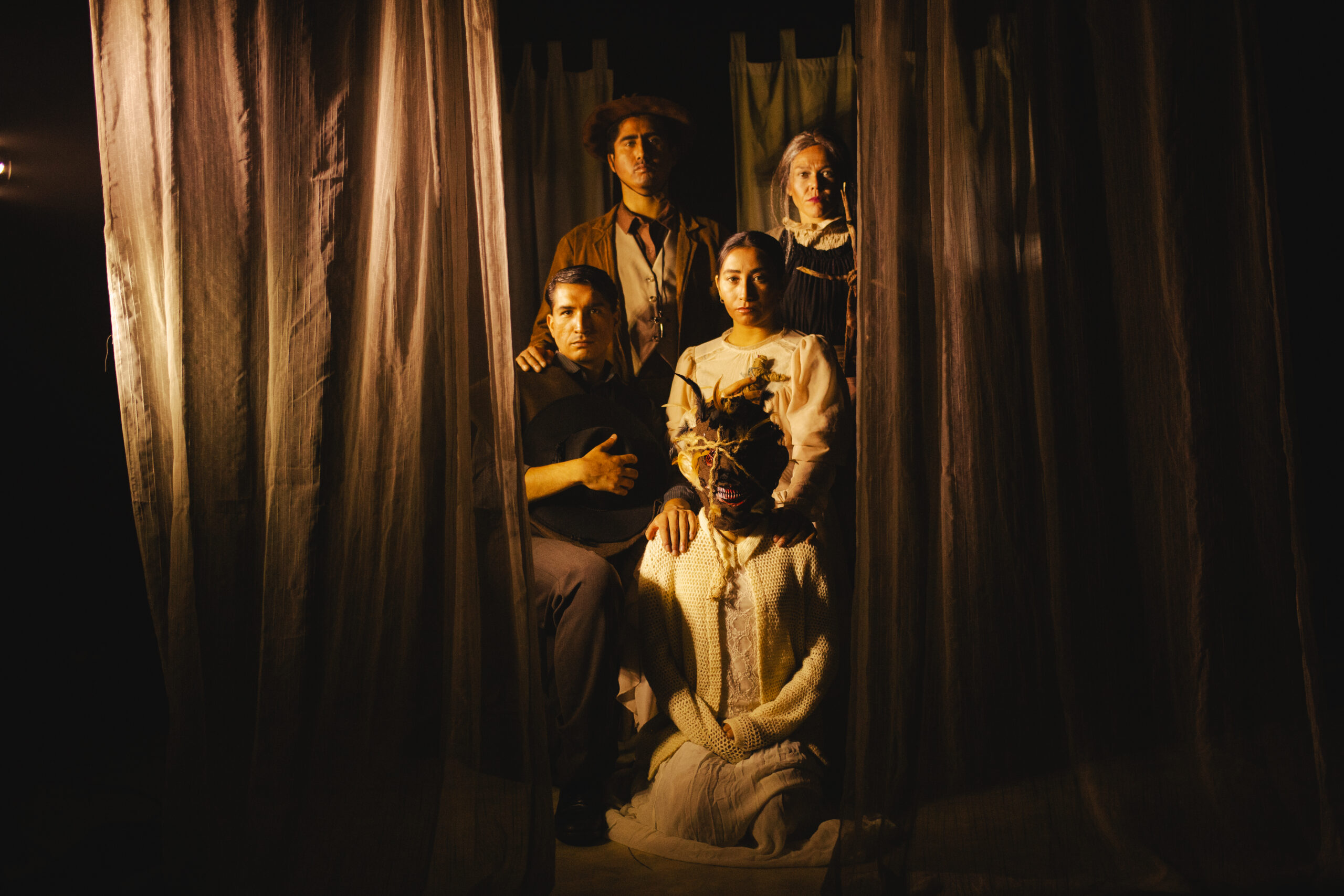 Horror y mitología popular llegan al escenario del Teatro Biobío con “Un Cuento Chileno”