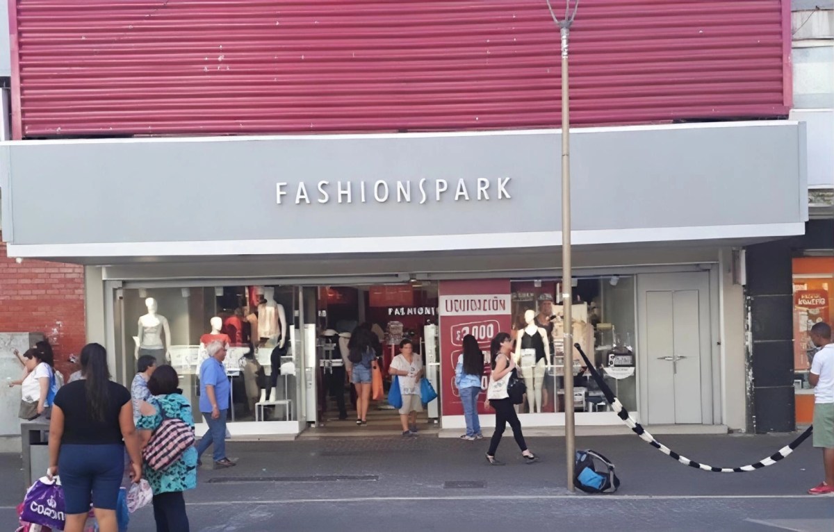 Guardia es BALEADO en el ROSTRO durante asalto a tienda FASHION’S PARK de Concepción