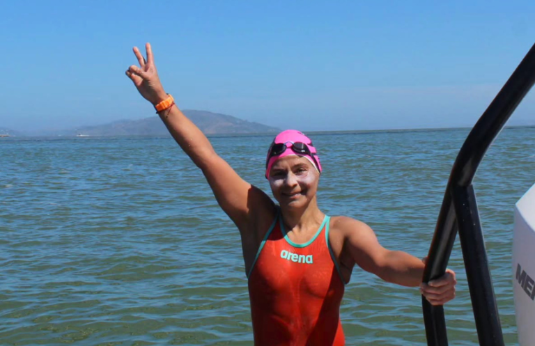 Nuevo hito para la tomecina: Carmen Ortega completa Travesía de Aguas Abiertas en San Francisco