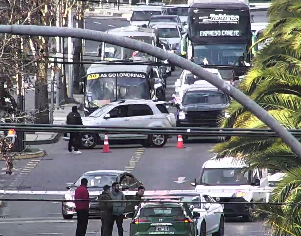Una persona murió tras violenta colisión y atropello en avenida Los Carrera de Concepción