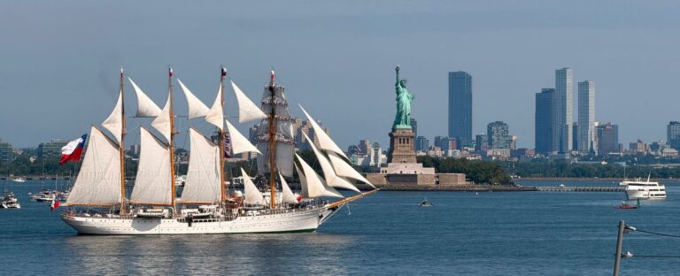 Buque Escuela “Esmeralda” asiste a la conmemoración de los 250 años de independencia de Estados Unidos