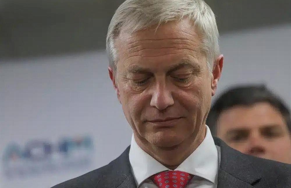Kast en su PEOR SEMANA: Desaprobación llega el 60% según CADEM