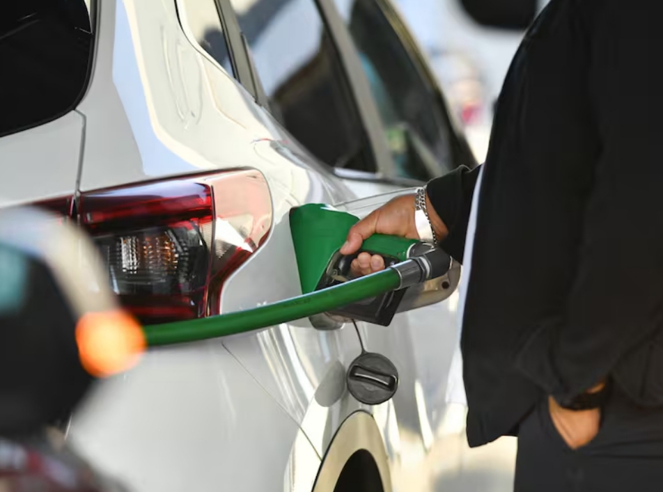 COMBUSTIBLES REGISTRARÁN NUEVA CAÍDA: estas son las REBAJAS que PROYECTA el Gobierno