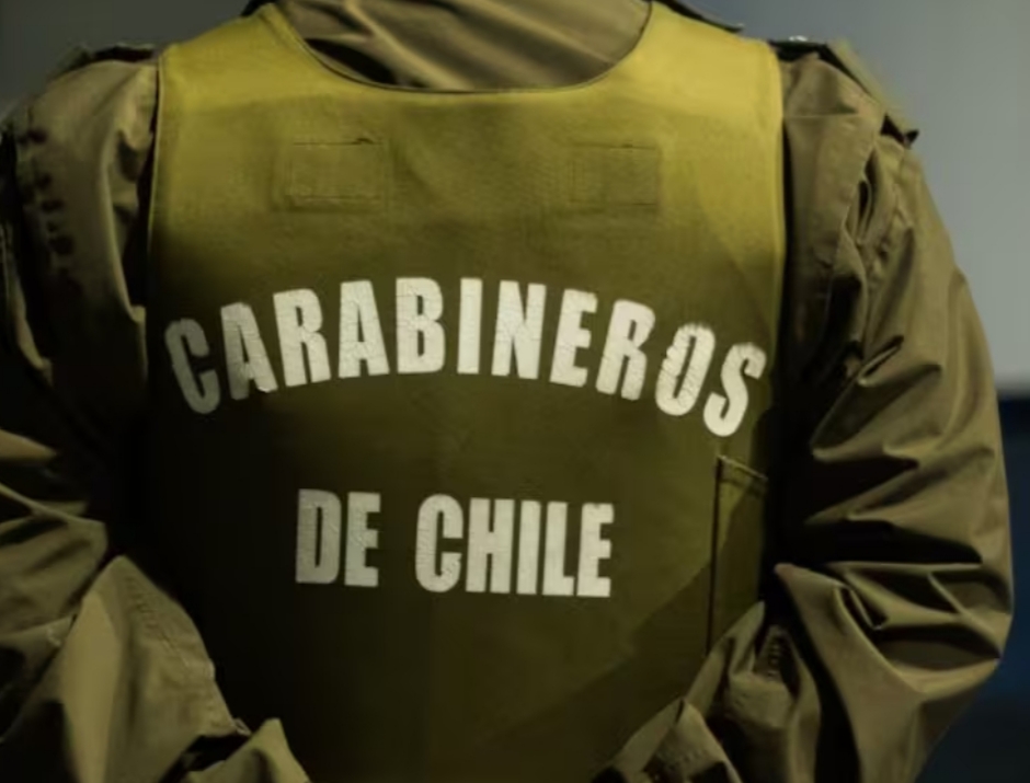 CARABINEROS da de BAJA a CUATRO FUNCIONARIOS por presunto ROBO de CIGARRILLOS de CONTRABANDO